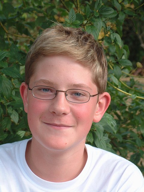 Julien-L.jpg - COPYRIGHT:           ;$9000: ????$9004: ASCII:2003:08:29 04:49:07$9101: ????$9203: ????$927C: ????$A000: ????$A001: 1*Short:1$A002: 1*Long:1600$A003: 1*Long:1200$A005: 1*Long:936$A20E: 1*Rational:2083.0$A20F: 1*Rational:2083.0$A210: 1*Short:3$A217: 1*Short:2$A300: ????$A301: ????COPYRIGHT:           ;$9000: ????$9004: ASCII:2003:08:29 04:49:07$9101: ????$9203: ????$927C: ????$A000: ????$A001: 1*Short:1$A002: 1*Long:1600$A003: 1*Long:1200$A005: 1*Long:936$A20E: 1*Rational:2083.0$A20F: 1*Rational:2083.0$A210: 1*Short:3$A217: 1*Short:2$A300: ????$A301: ????