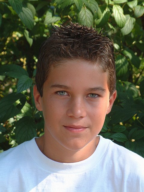 Loic.jpg - COPYRIGHT:           ;$9000: ????$9004: ASCII:2003:08:26 04:08:08$9101: ????$9203: ????$927C: ????$A000: ????$A001: 1*Short:1$A002: 1*Long:1600$A003: 1*Long:1200$A005: 1*Long:936$A20E: 1*Rational:2083.0$A20F: 1*Rational:2083.0$A210: 1*Short:3$A217: 1*Short:2$A300: ????$A301: ????COPYRIGHT:           ;$9000: ????$9004: ASCII:2003:08:26 04:08:08$9101: ????$9203: ????$927C: ????$A000: ????$A001: 1*Short:1$A002: 1*Long:1600$A003: 1*Long:1200$A005: 1*Long:936$A20E: 1*Rational:2083.0$A20F: 1*Rational:2083.0$A210: 1*Short:3$A217: 1*Short:2$A300: ????$A301: ????