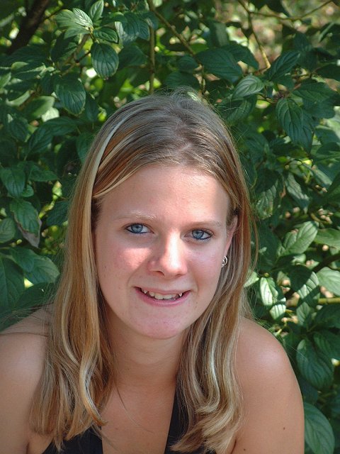 Lorrie.jpg - COPYRIGHT:           ;$9000: ????$9004: ASCII:2003:08:26 04:07:21$9101: ????$9203: ????$927C: ????$A000: ????$A001: 1*Short:1$A002: 1*Long:1600$A003: 1*Long:1200$A005: 1*Long:936$A20E: 1*Rational:2083.0$A20F: 1*Rational:2083.0$A210: 1*Short:3$A217: 1*Short:2$A300: ????$A301: ????COPYRIGHT:           ;$9000: ????$9004: ASCII:2003:08:26 04:07:21$9101: ????$9203: ????$927C: ????$A000: ????$A001: 1*Short:1$A002: 1*Long:1600$A003: 1*Long:1200$A005: 1*Long:936$A20E: 1*Rational:2083.0$A20F: 1*Rational:2083.0$A210: 1*Short:3$A217: 1*Short:2$A300: ????$A301: ????